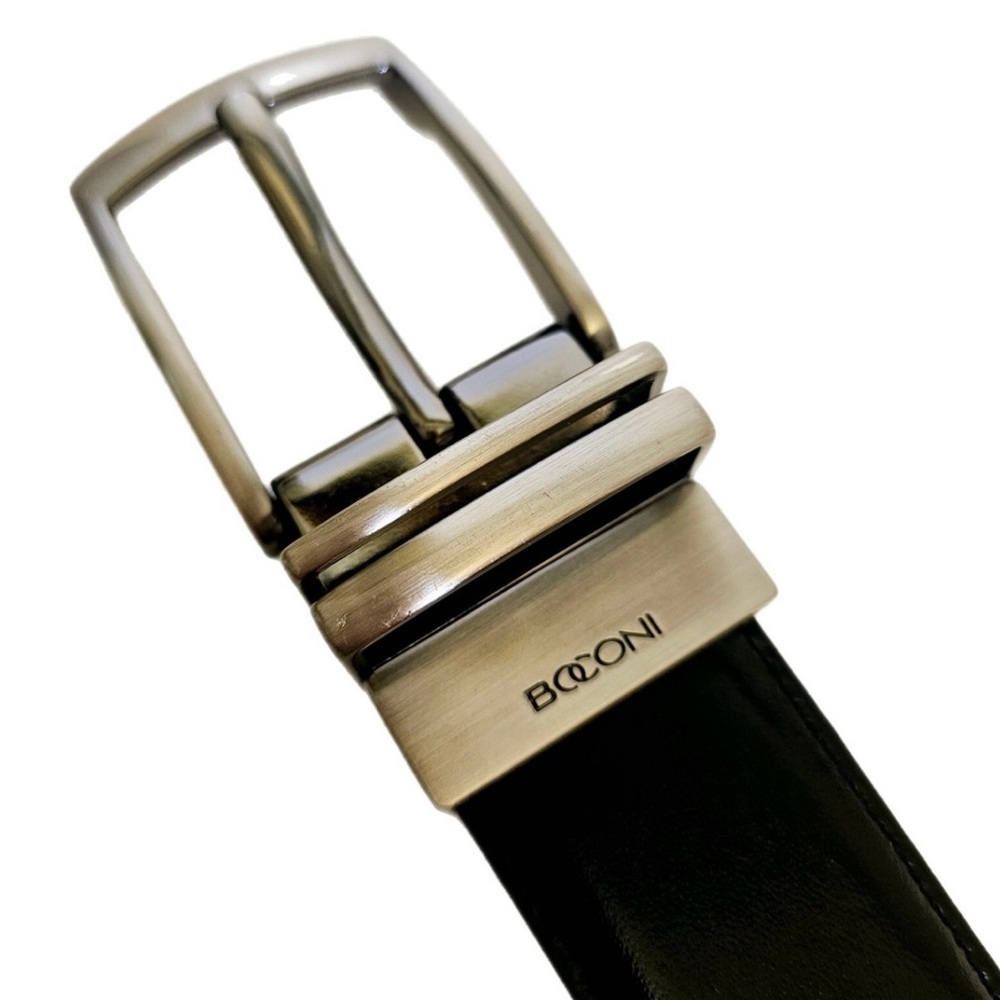 Boconi Leather Belt
Black Tan Reversible
Men's Formal Dress

Behind 2nd flr door